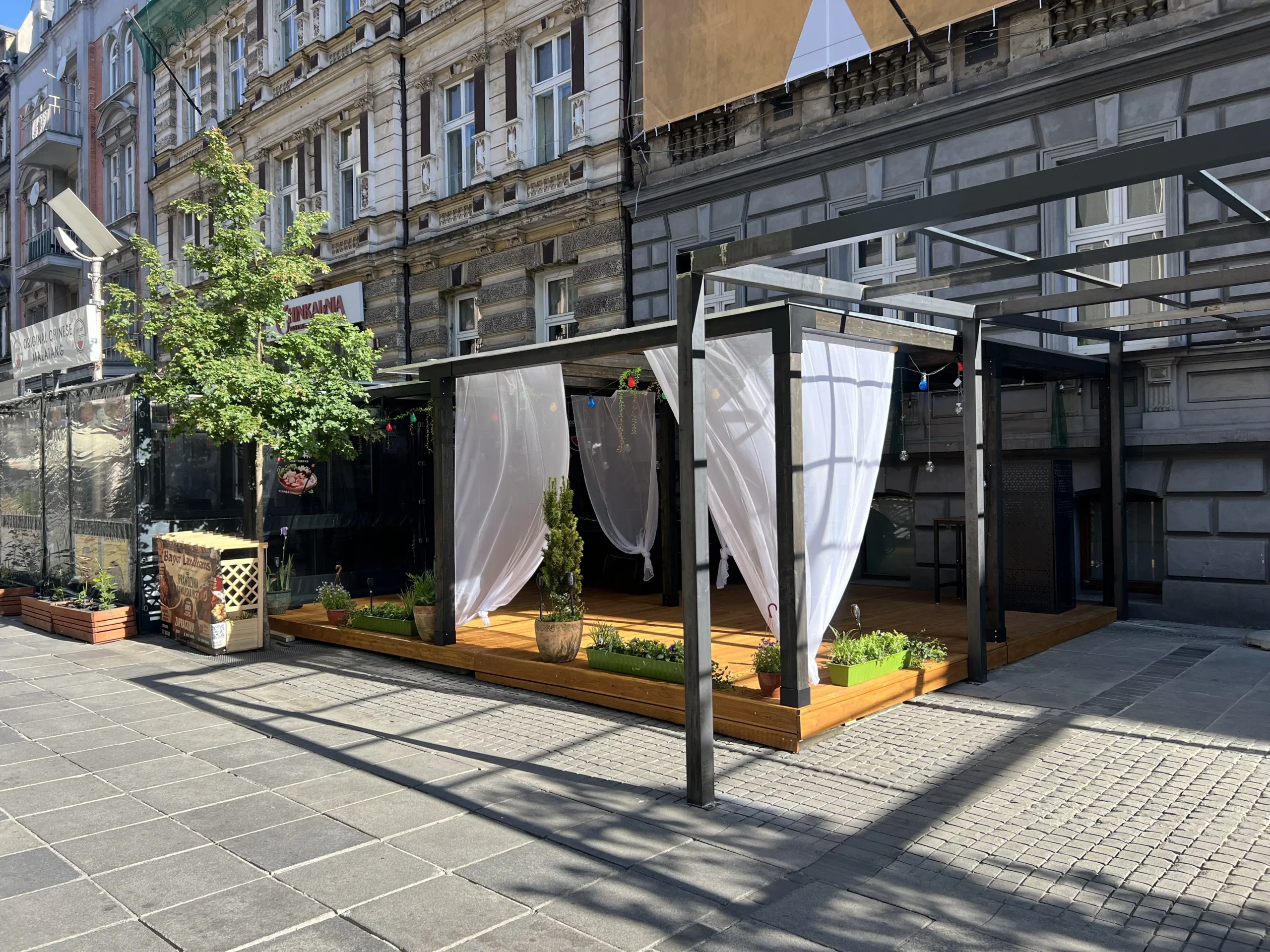 OGRÓDEK GASTRONOMICZNY - ecoGASTRO CUBE DOBLE 14 - 9m x 4,5m x 2,6m (h) (14x14) || 2. MODUŁOWY OGRÓD RESTAURACYJNY o wymiarach max.: 9m x 4,5m x 2,6m (NIEZWIĄZANY Z GRUNTEM)