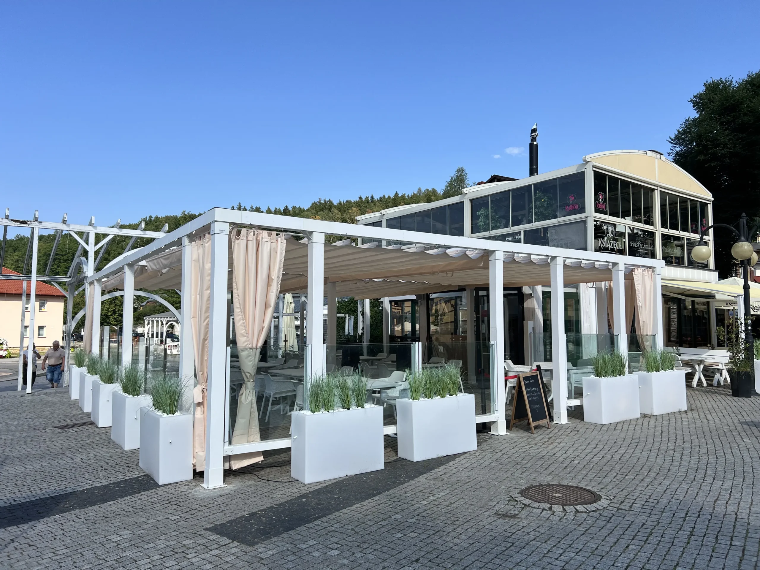 OGRÓDEK GASTRONOMICZNY - ecoGASTRO CUBE14 - 4,5m x 4,5m x 2,6m (h) (14x14) || 1. MODUŁOWY OGRÓD RESTAURACYJNY o wymiarach max.: 4,5m x 4,5m x 2,6m (NIEZWIĄZANY Z GRUNTEM)